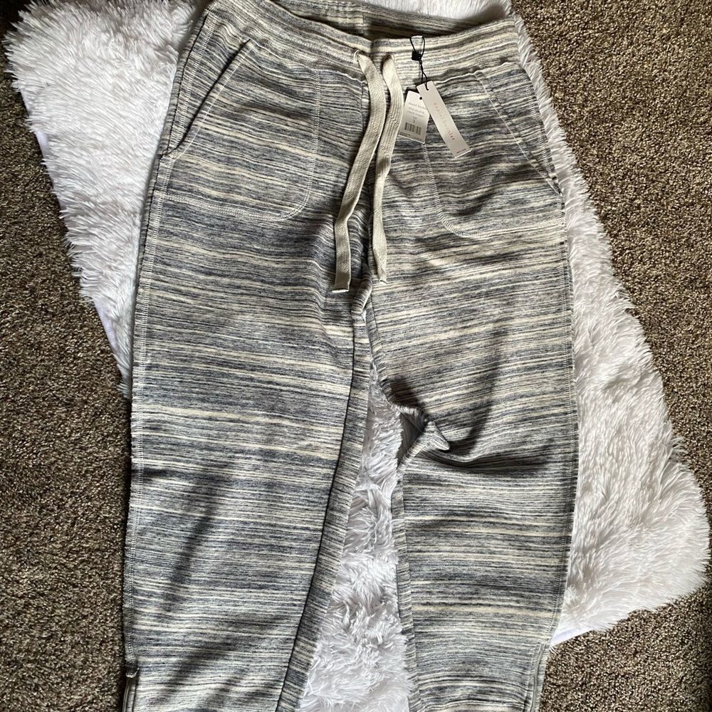 Daniel Buchler SweatPants NEW Women’s Size Small‎